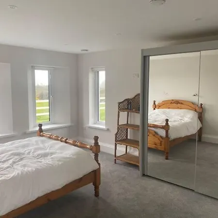 Scotsland House - Luxurious Country Getaway