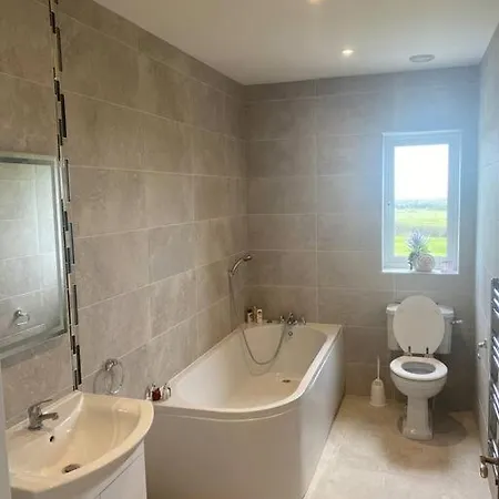Scotsland House - Luxurious Country Getaway